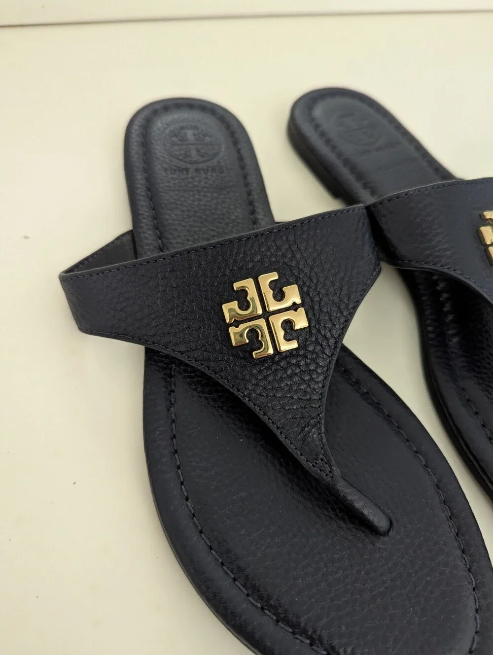 EUC! Tory Burch Jolie Flat Thong Sandal In Navy Blue Size 6.5